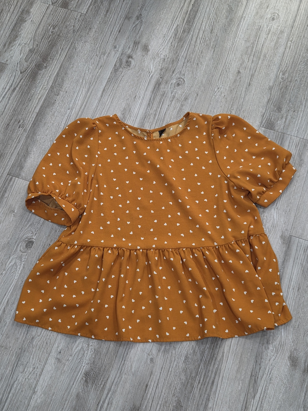 SHEIN Women’s XL Mustard Heart Print Puff Sleeve Peplum Blouse